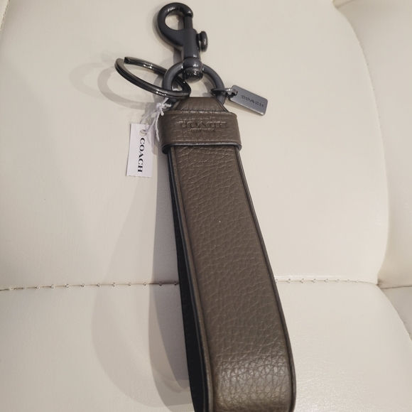 Coach Men's wallet and key chain - Picture 5 of 13